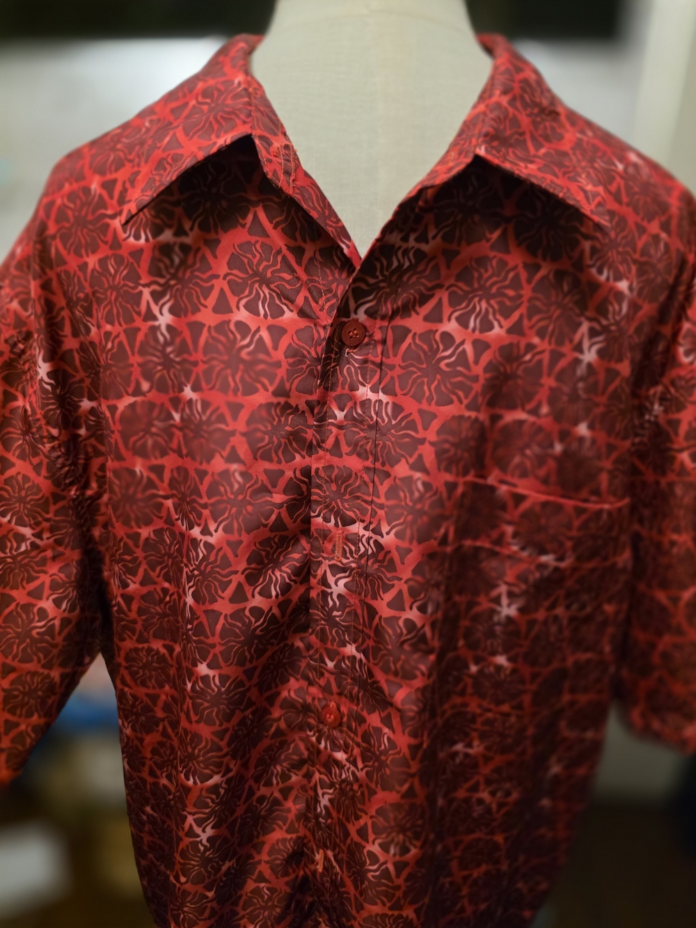 Kenneth Cole Red Patterned Satin Button-Down Shirt